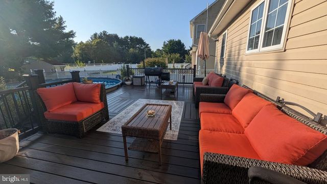 4 DIMSDALE DR, Lumberton, NJ 08048