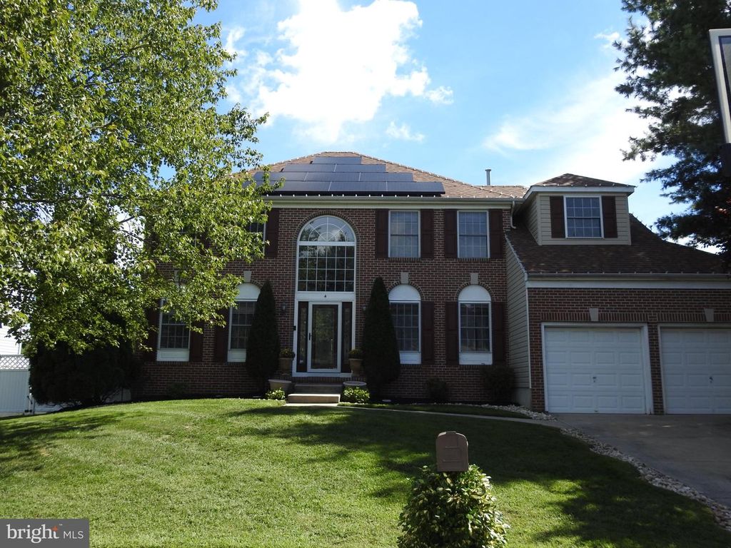 4 DIMSDALE DR, Lumberton, NJ 08048