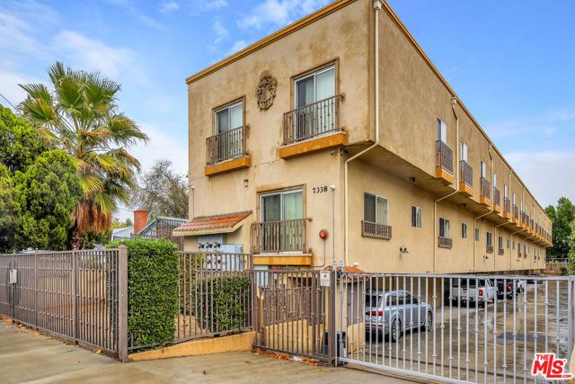7338 Balboa Boulevard 6, Van Nuys (los Angeles), CA 91406