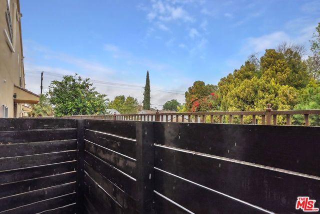 7338 Balboa Boulevard 6, Van Nuys (los Angeles), CA 91406