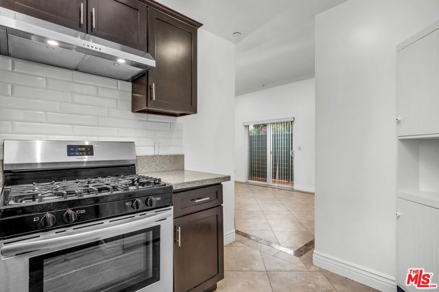 7338 Balboa Boulevard 6, Van Nuys (los Angeles), CA 91406