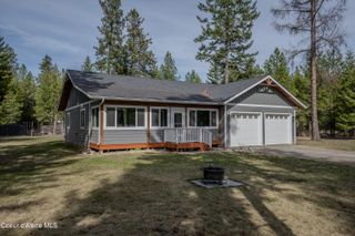 105 Bunny Ln, Moyie Springs, ID 83845