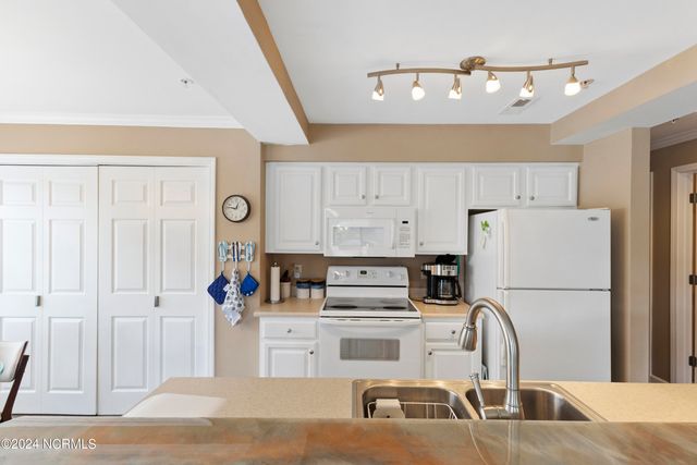 1215 N Middleton Drive NW Apt 2406, Calabash, NC 28467