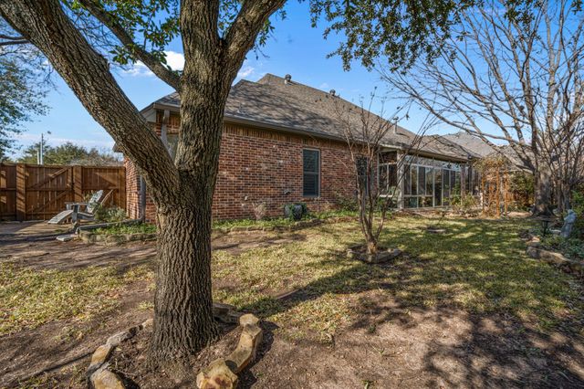 8300 Park Brook Drive, North Richland Hills, TX 76182