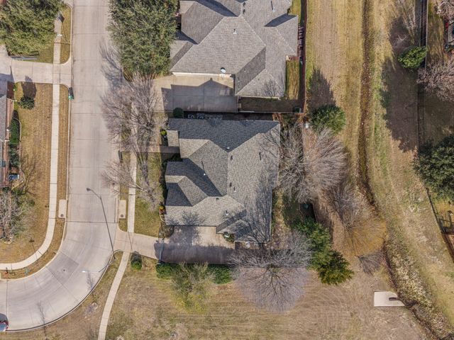 8300 Park Brook Drive, North Richland Hills, TX 76182
