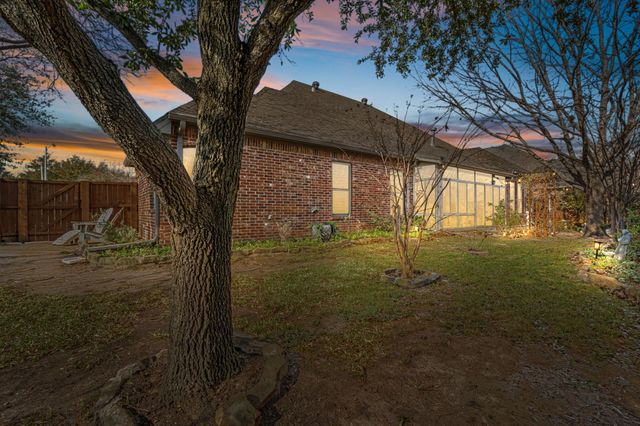 8300 Park Brook Drive, North Richland Hills, TX 76182