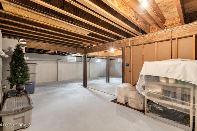 2 Saveria Court, Howell, NJ 07731