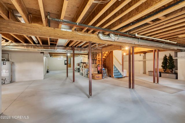 2 Saveria Court, Howell, NJ 07731