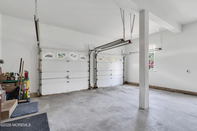 2 Saveria Court, Howell, NJ 07731