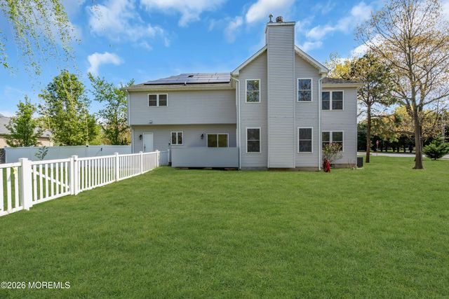 2 Saveria Court, Howell, NJ 07731