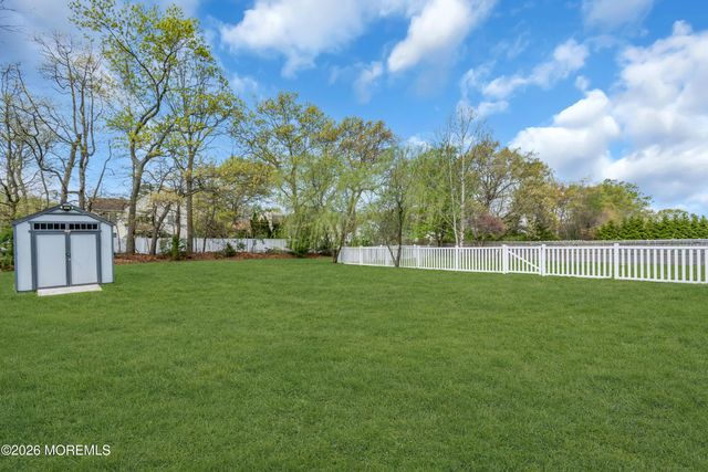 2 Saveria Court, Howell, NJ 07731