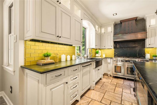 5501 Northwood Drive, Upper Saucon Twp, PA 18034