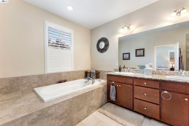 22647 Myrtle Cir, Hayward, CA 94541