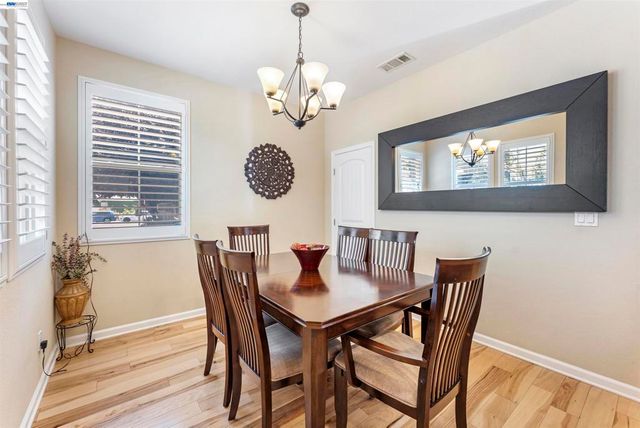 22647 Myrtle Cir, Hayward, CA 94541