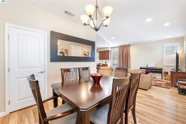 22647 Myrtle Cir, Hayward, CA 94541