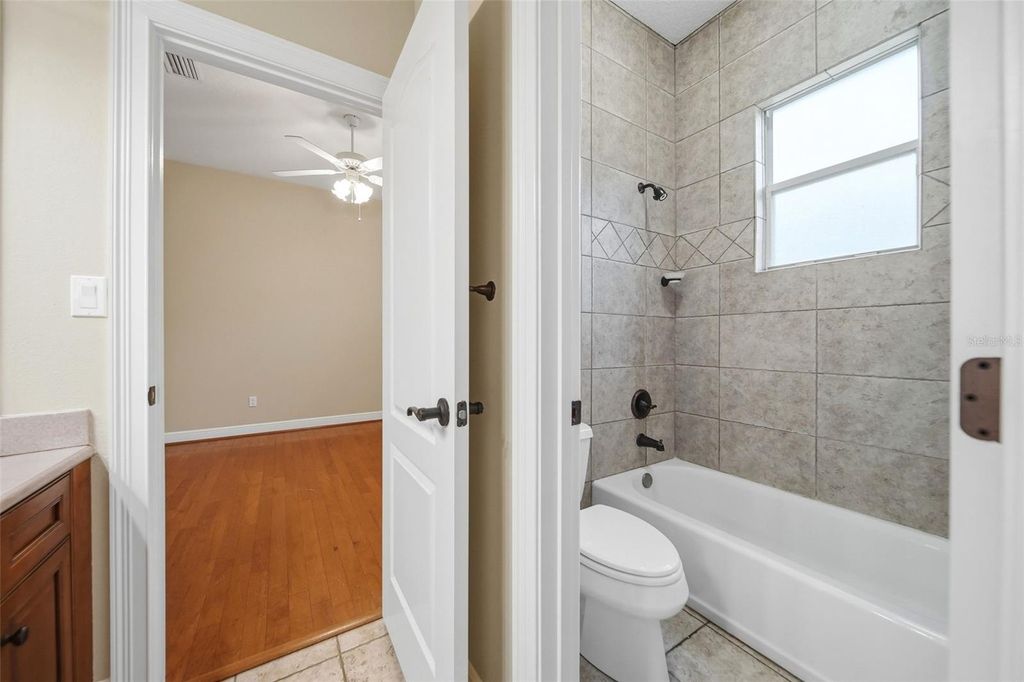 Image 13 of property listing at 8297 DAY LILY PLACE, Sanford, FL 32771