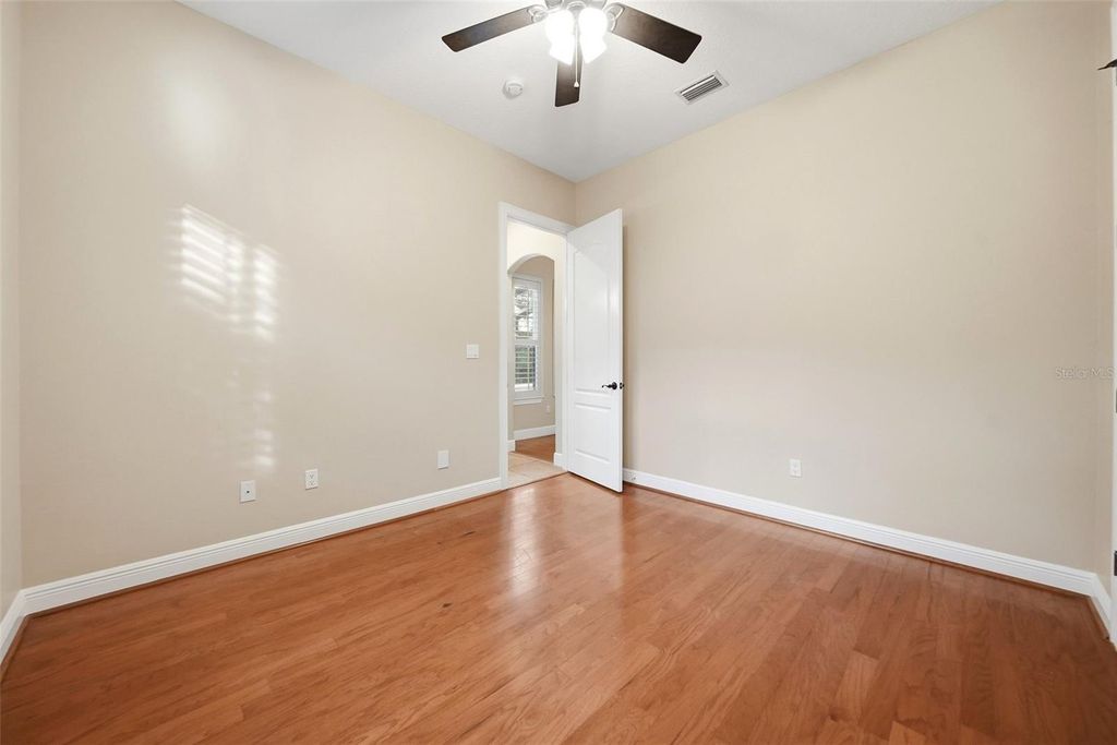 Image 26 of property listing at 8297 DAY LILY PLACE, Sanford, FL 32771