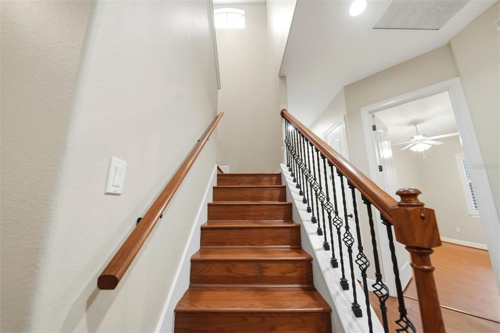 Image 32 of property listing at 8297 DAY LILY PLACE, Sanford, FL 32771