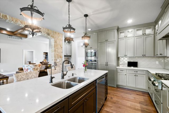 4201 GRANITE SPRINGS DR, Columbia, MO 65203