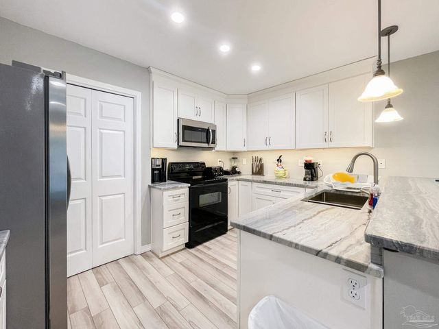 13351 Johnson Beach Rd 402E, Pensacola, FL 32507