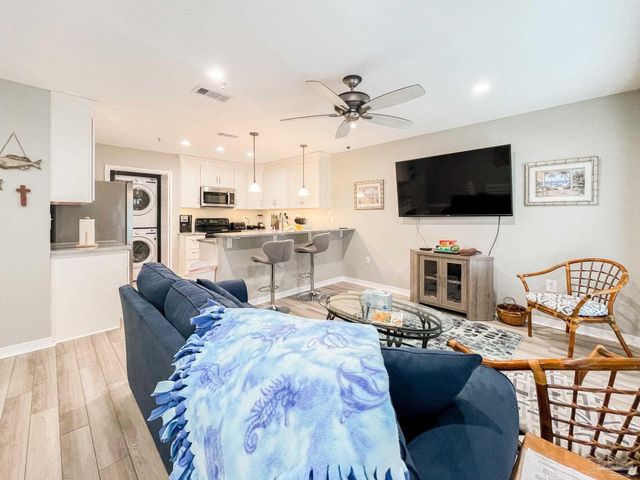 13351 Johnson Beach Rd 402E, Pensacola, FL 32507