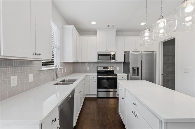 2244 Mulsanne Drive, Lithonia, GA 30058