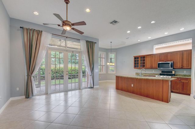 9925 Via Elegante, Wellington, FL 33411