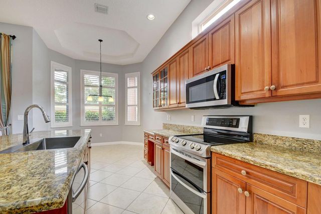 9925 Via Elegante, Wellington, FL 33411