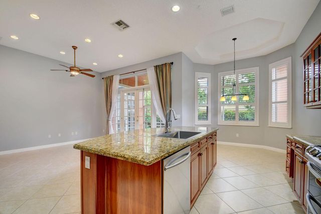 9925 Via Elegante, Wellington, FL 33411