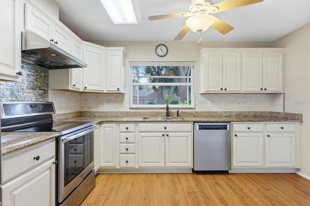 5837 GARDEN LAKES DRIVE, Bradenton, FL 34203