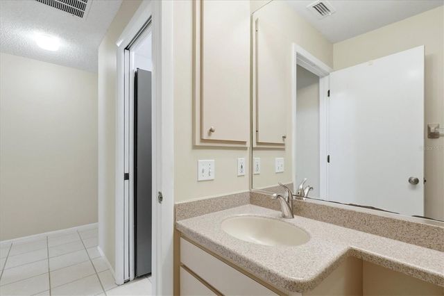 5837 GARDEN LAKES DRIVE, Bradenton, FL 34203
