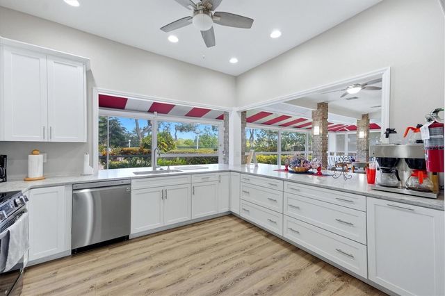 5837 GARDEN LAKES DRIVE, Bradenton, FL 34203