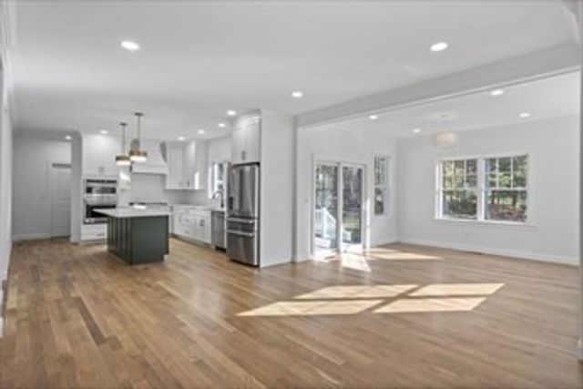 17 Forrest, Westford, MA 01886