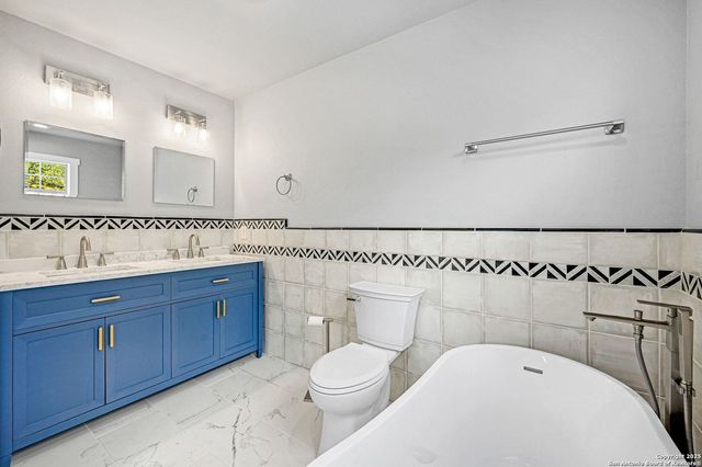 354 Lake Forest, Canyon Lake, TX 78133