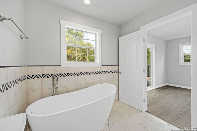 354 Lake Forest, Canyon Lake, TX 78133