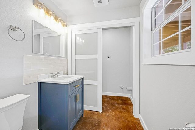 354 Lake Forest, Canyon Lake, TX 78133