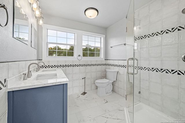 354 Lake Forest, Canyon Lake, TX 78133