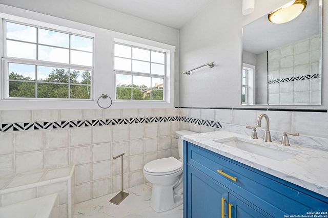 354 Lake Forest, Canyon Lake, TX 78133