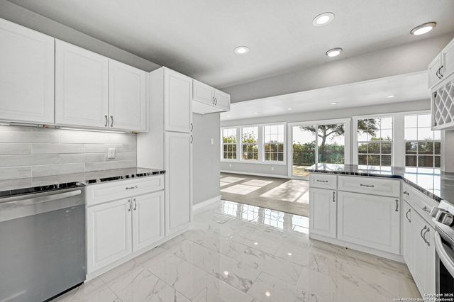 354 Lake Forest, Canyon Lake, TX 78133