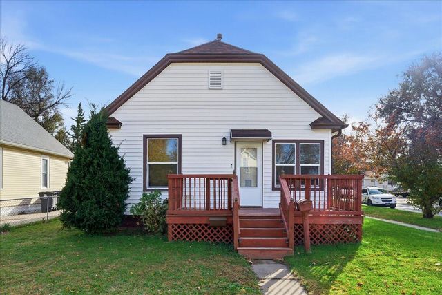 2555 AVENUE C Avenue, Council Bluffs, IA 51501