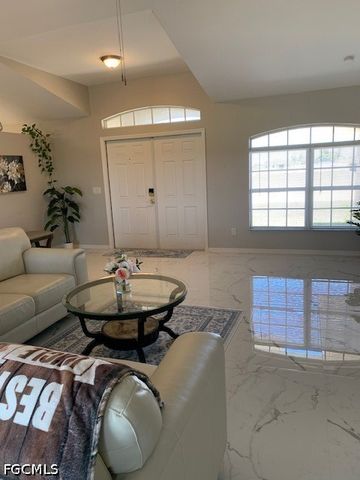 420 NE 15th TER, Cape Coral, FL 33909