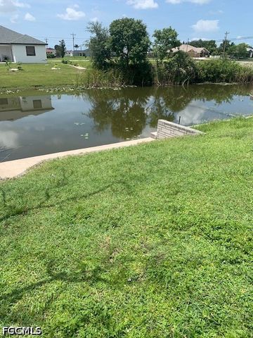 420 NE 15th TER, Cape Coral, FL 33909