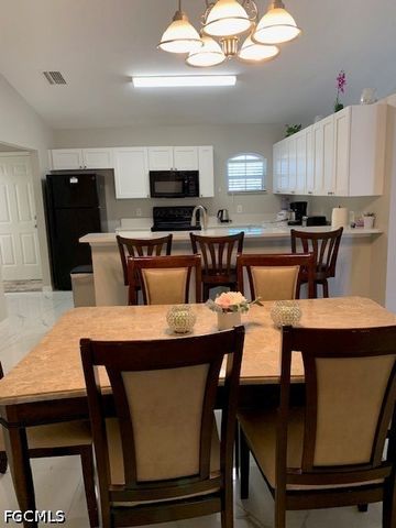 420 NE 15th TER, Cape Coral, FL 33909