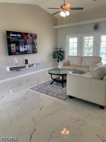 420 NE 15th TER, Cape Coral, FL 33909