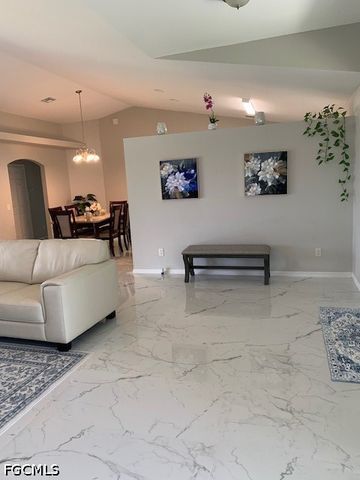 420 NE 15th TER, Cape Coral, FL 33909