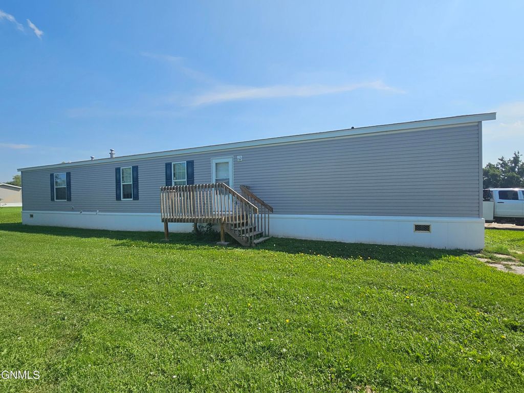 714 27th Street W, Williston, ND 58801 photo 1