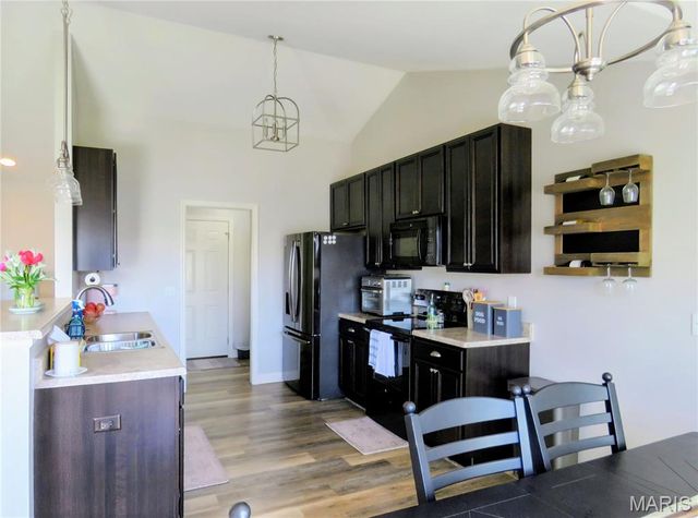 1716 Meade Court, Pacific, MO 63069