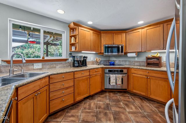 60947 Garnet Street, Bend, OR 97702
