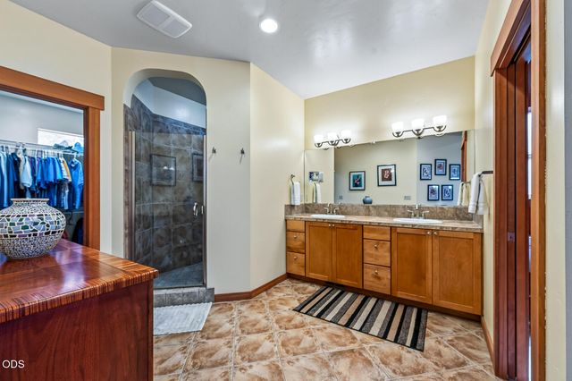 60947 Garnet Street, Bend, OR 97702