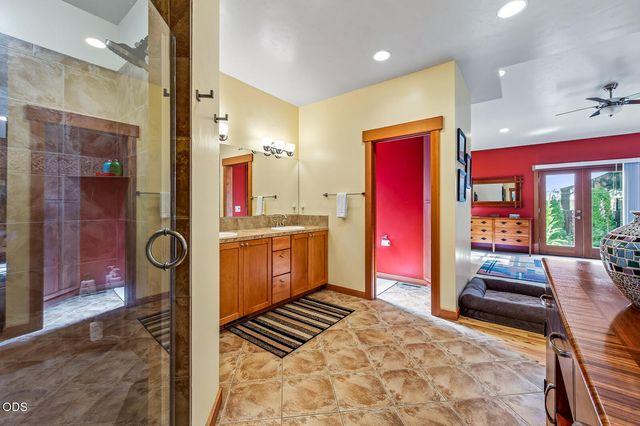 60947 Garnet Street, Bend, OR 97702